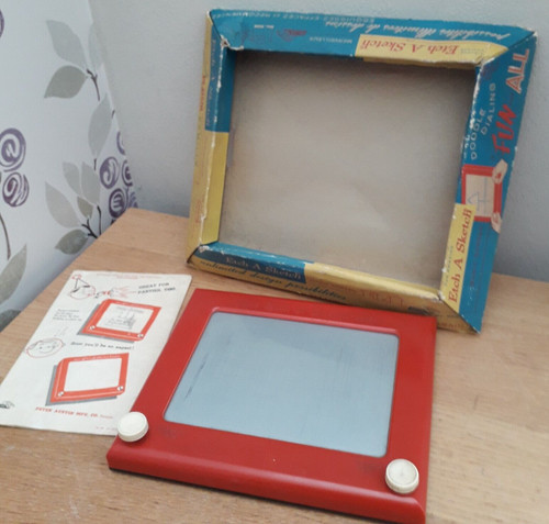 Vtg etch sketch - etch, game